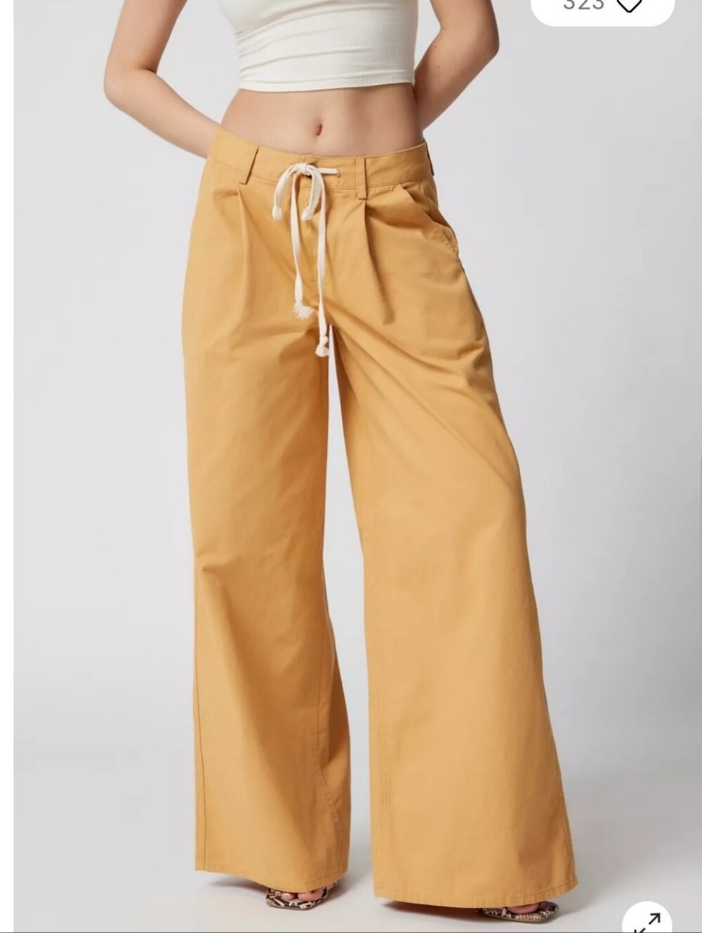 Urban Outfitters Laura Pleated Wide Leg Trouser Pants - Camel Size 2